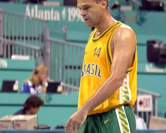 Morre Oscar Schmidt, lenda do esporte brasileiro, aos 68 anos