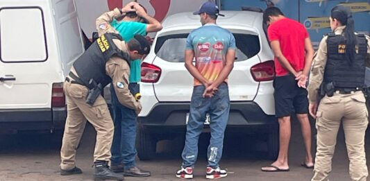 Suspeitos de furtos em estabelecimentos comerciais são detidos pela Polícia Militar em Missal