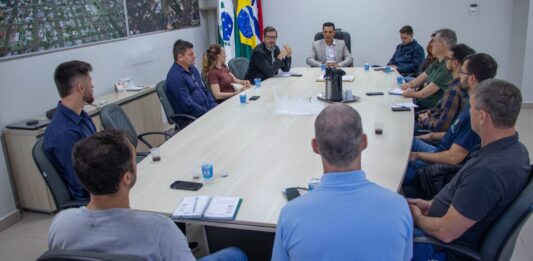 Medianeira participa de reunião regional para discutir solução integrada para resíduos sólidos