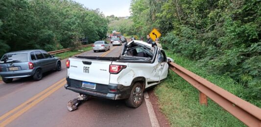 Motorista de 59 anos morre em acidente envolvendo picape e carreta na PR-317, em Toledo