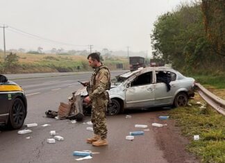 Motorista foge, capota carro e acaba preso pela PRF em Toledo;