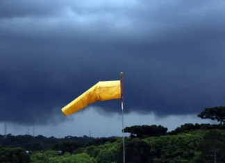 Com Paraná sob alerta máximo para tornados, gabinete de crise emergencial e criado