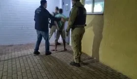 Homem é detido após agredir companheira em Matelândia