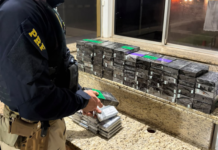 Polícia Rodoviária encontra 143 celulares escondidos na lataria de carro na BR-277 Em Medianeira
