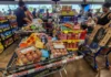Preço dos alimentos: o que ficou mais caro e o que barateou na prévia da inflação de outubro