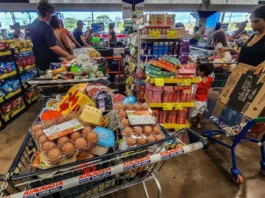 Preço dos alimentos: o que ficou mais caro e o que barateou na prévia da inflação de outubro