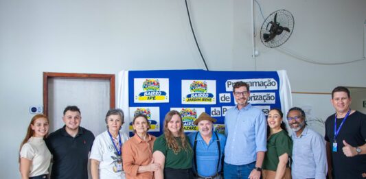 Paulinho Mixaria leva humor à programação de valorização da pessoa idosa em Medianeira